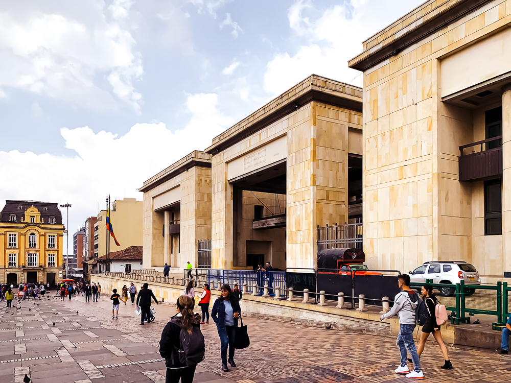 Plaza Bolivar Palais De Justice