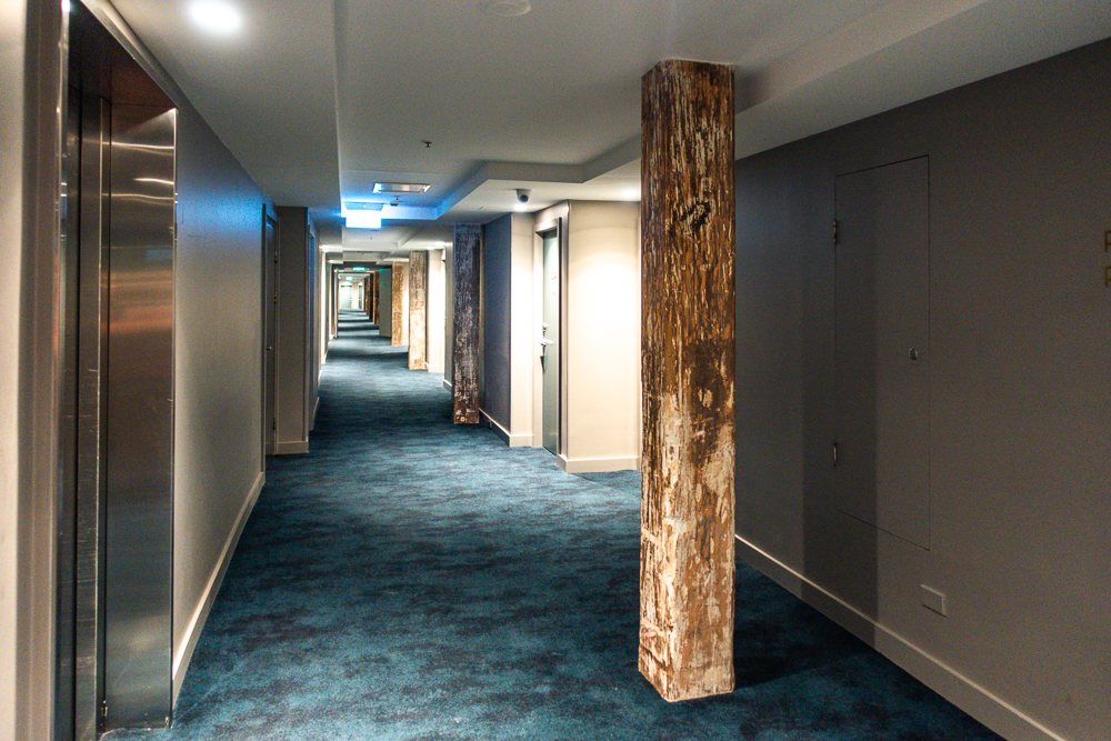 Sydney Pier 1 Autograph Collection Couloirs