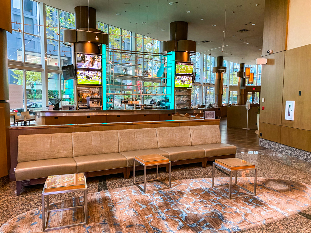 Vancouver Marriott Pinnacle Downtown Hotel 04