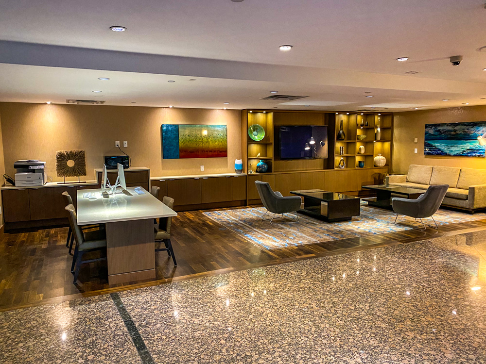 Vancouver Marriott Pinnacle Downtown Hotel 05