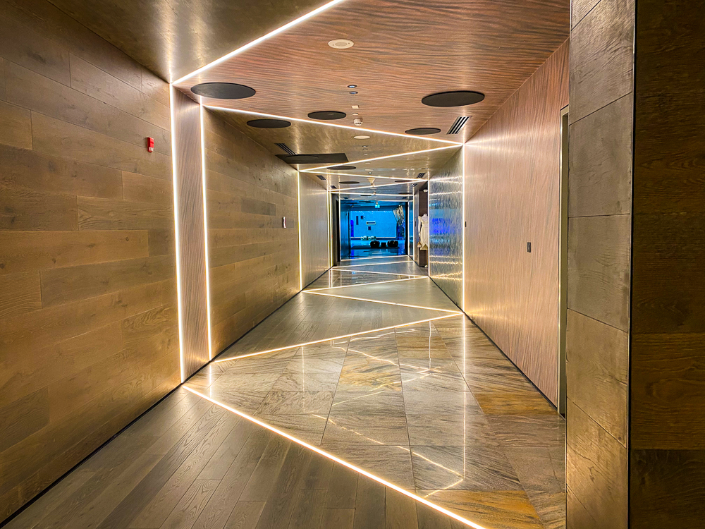 W Dubai The Palm Couloirs