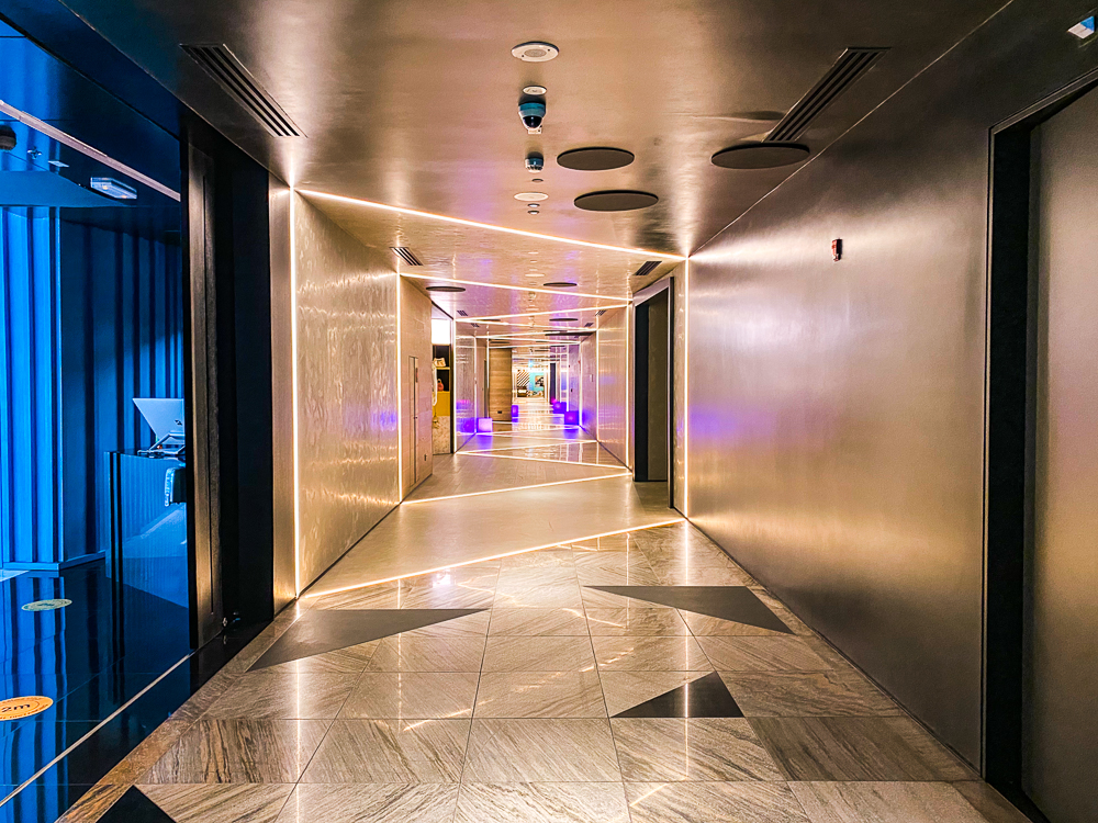 W Dubai The Palm Couloirs