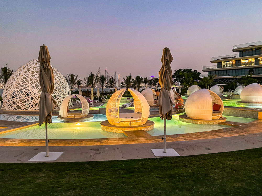 W Dubai The Palm Piscines