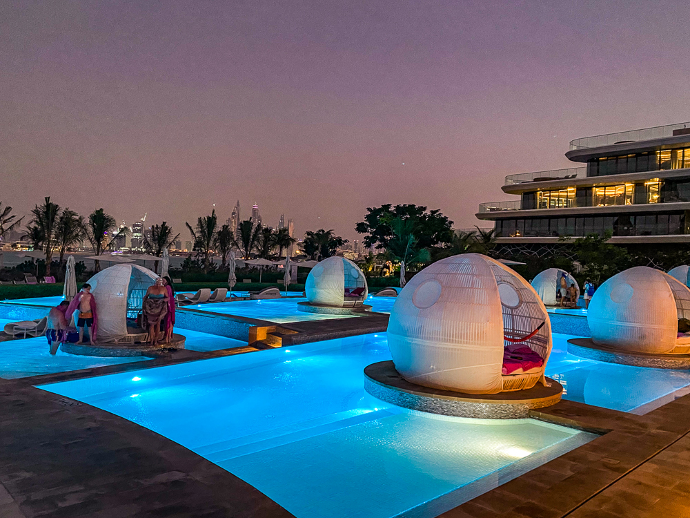 W Dubai The Palm Piscines