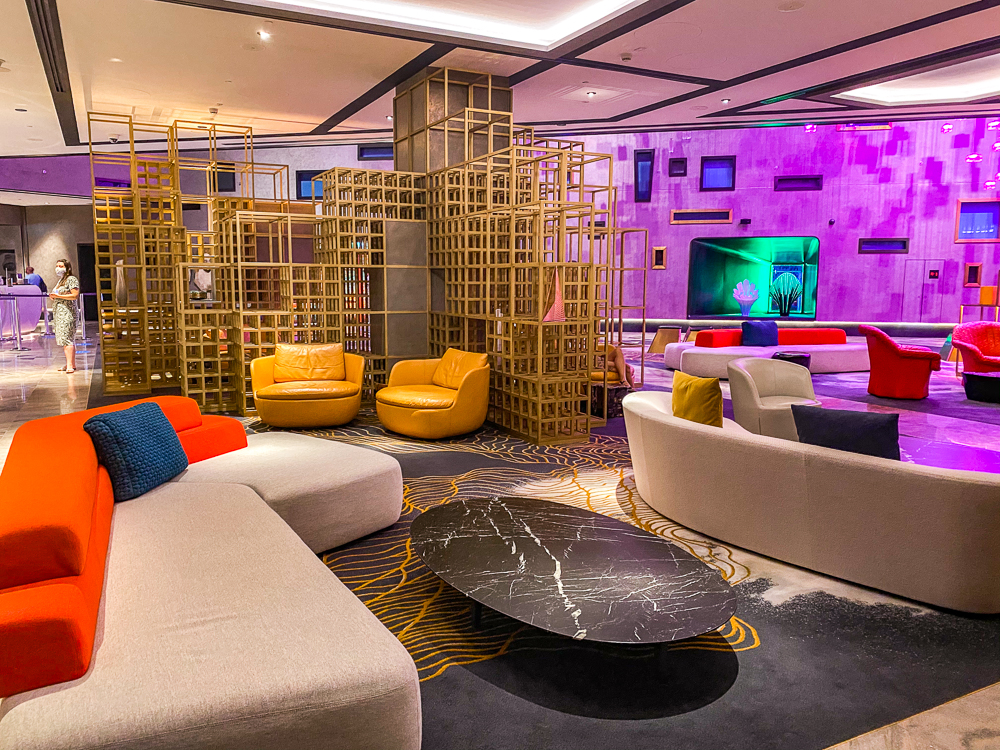 W Dubai The Palm Salon