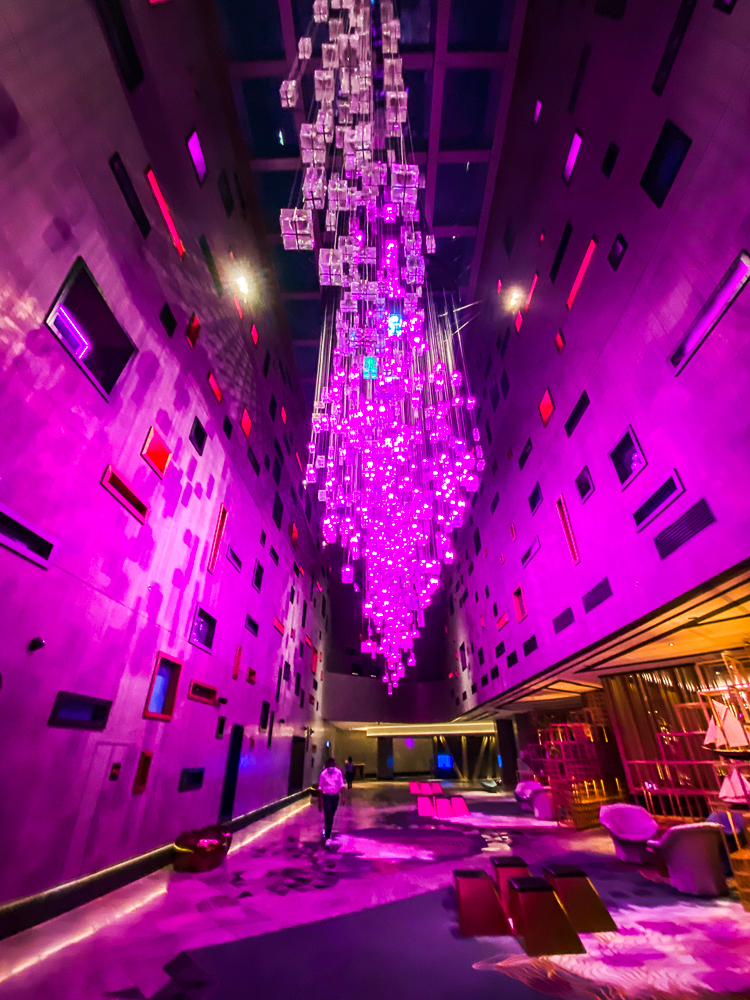 W Dubai The Palm Lustre