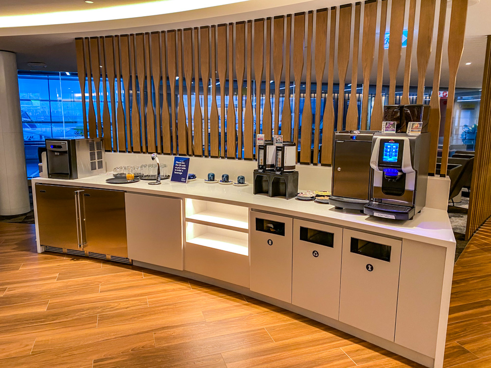 Westjet Elevation Lounge 08