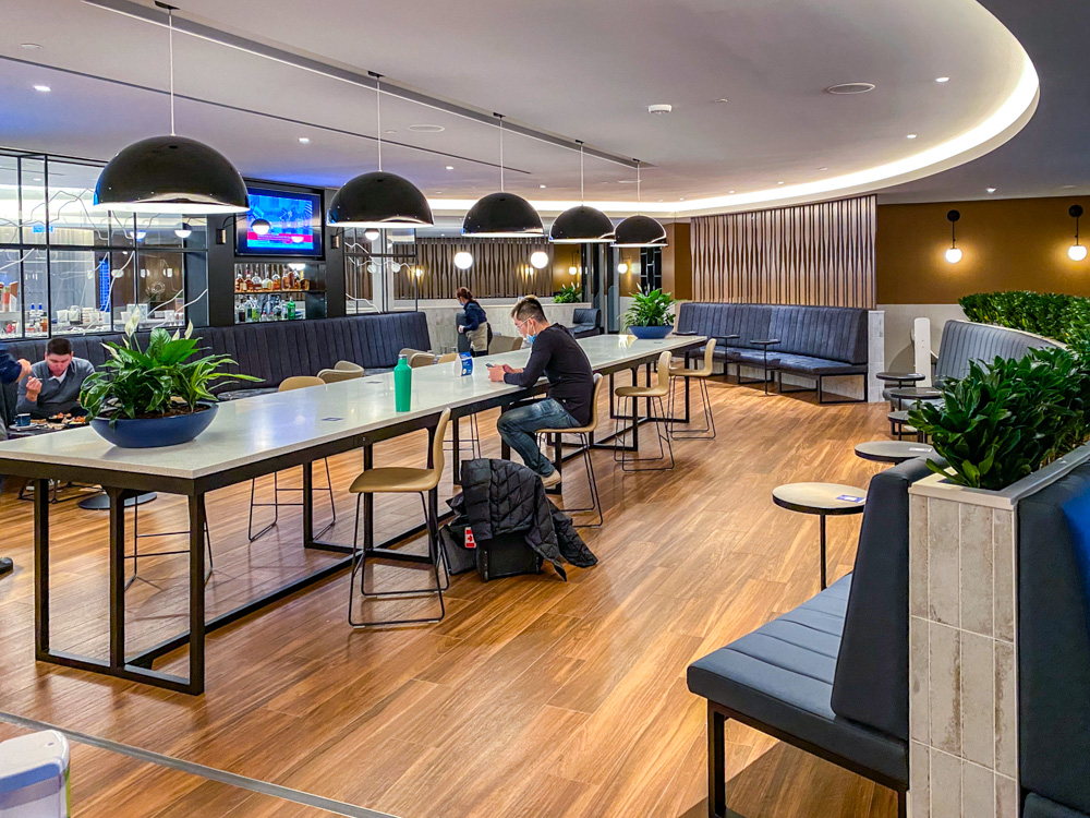 Westjet Elevation Lounge 09