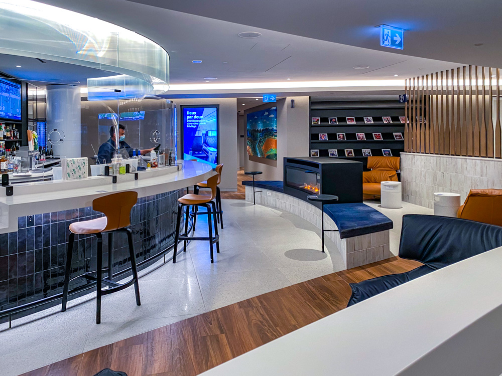 Westjet Elevation Lounge 23