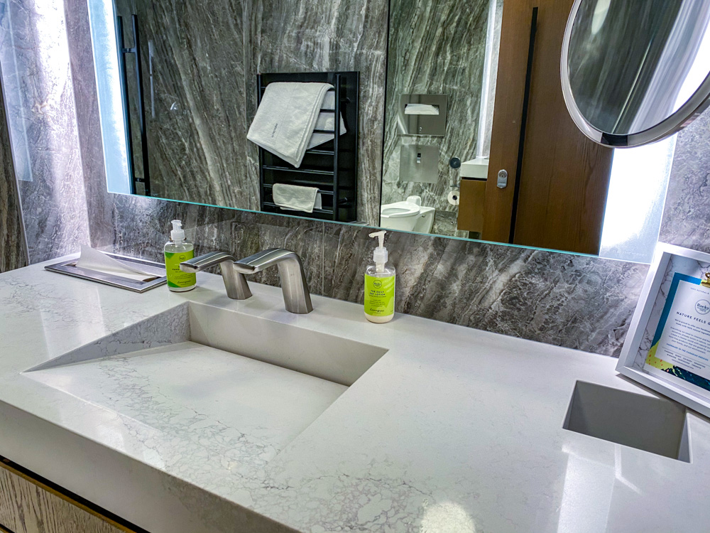 Westjet Elevation Lounge 43