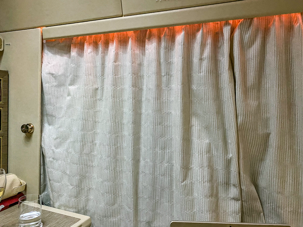 Emirates Nouvelle Premiere Classe 2eme Vol Rideaux