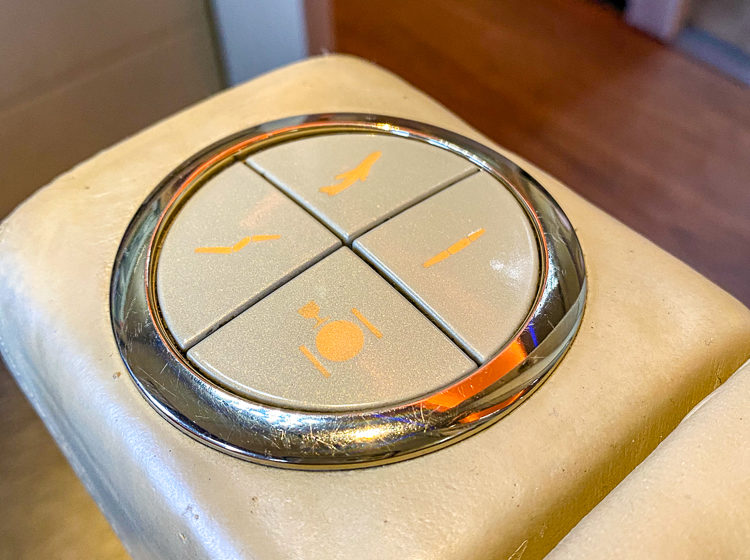 Emirates Nouvelle Premiere Classe Accessoires 065