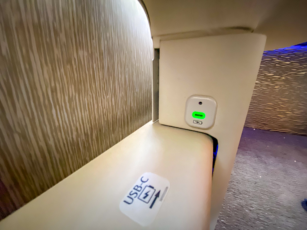 Emirates Nouvelle Premiere Classe Accessoires 066