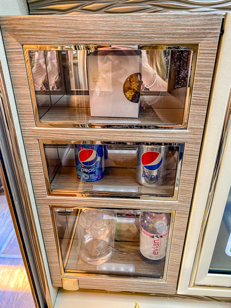 Emirates Nouvelle Premiere Classe Bar 2