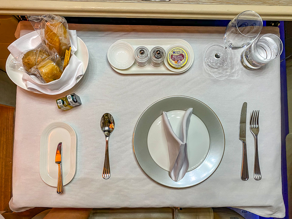 Emirates Nouvelle Premiere Classe Diner 107