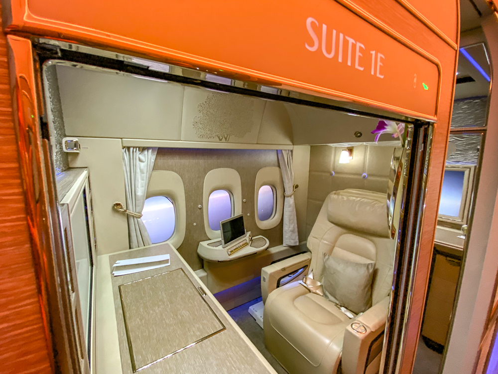 Emirates Nouvelle Premiere Classe Vue Suite Fenetre Ouverte