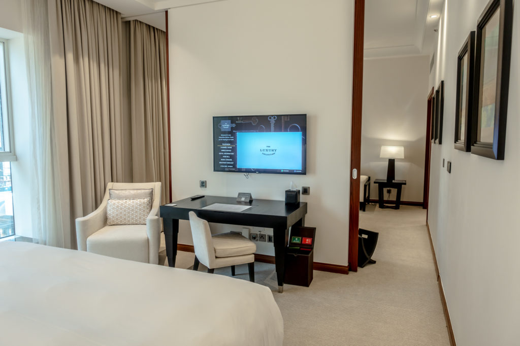 grosvenor house, a luxury collection hotel, dubai-suite11
