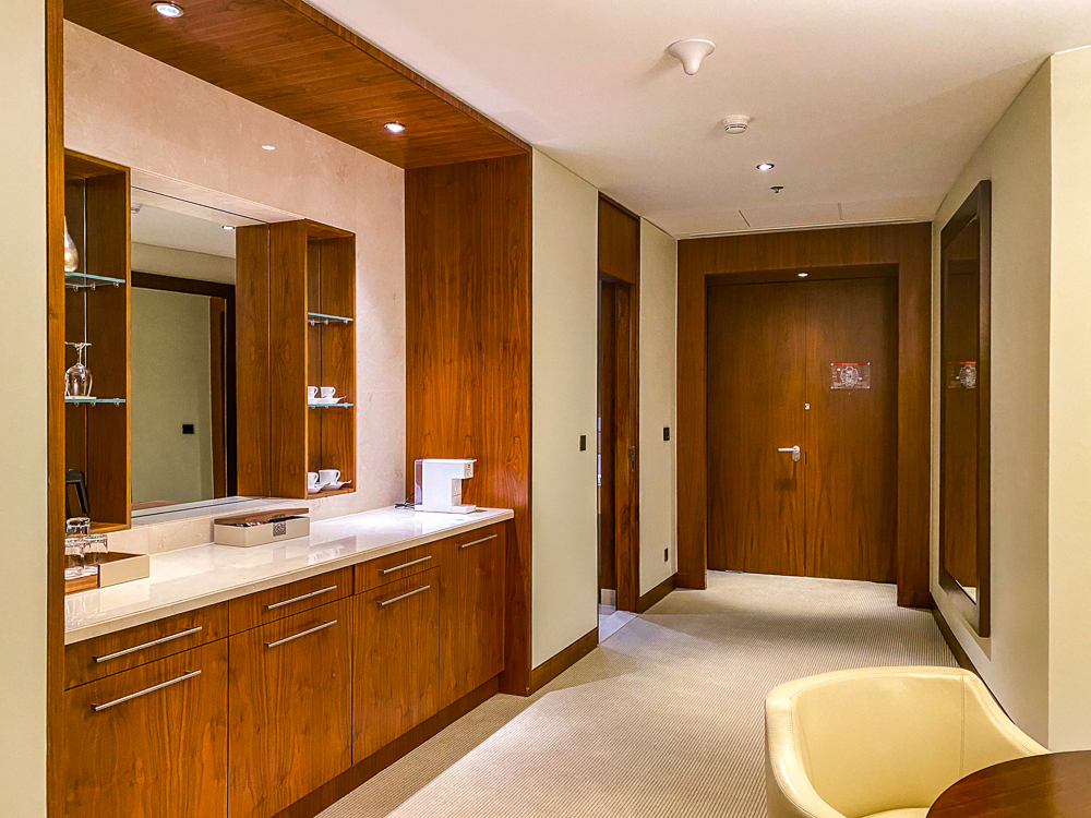 jw marriott marquis dubai – suite 007