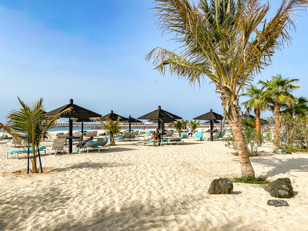 Le Royal Meridien Beach Resort Plage 04