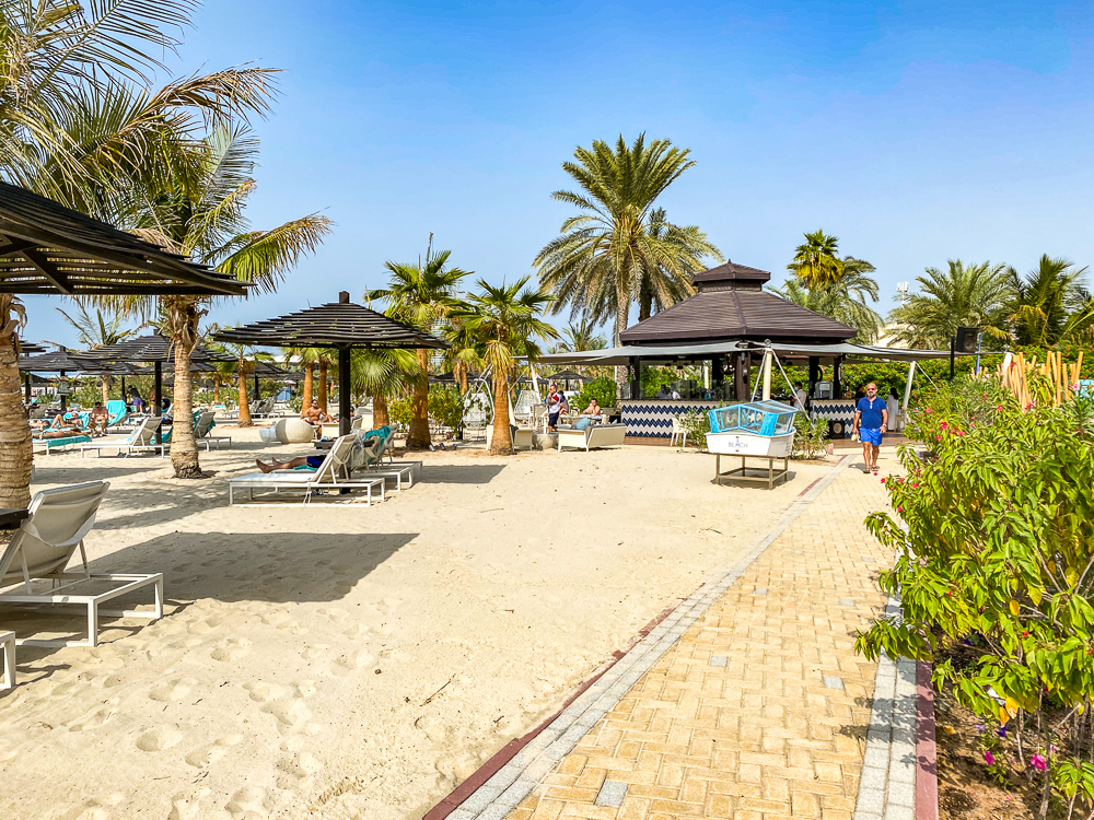 Le Royal Meridien Beach Resort Plage 05