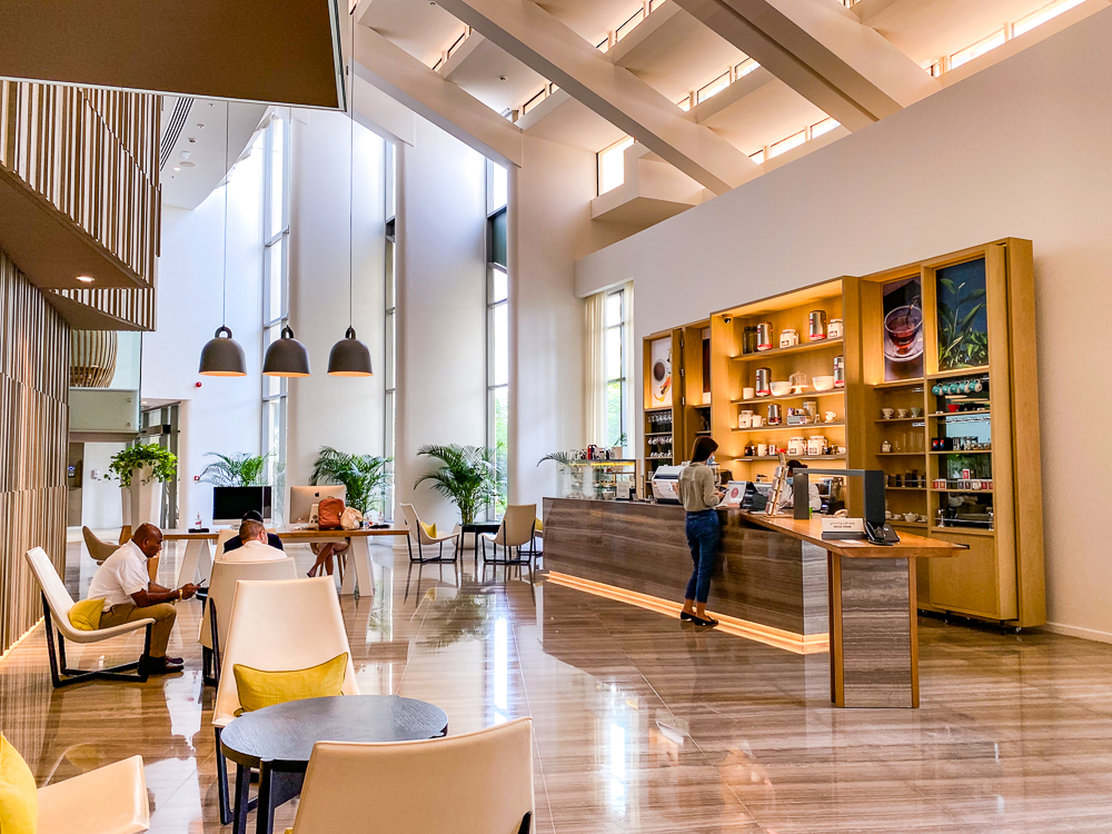 Le Royal Meridien Beach Resort The Hub 2