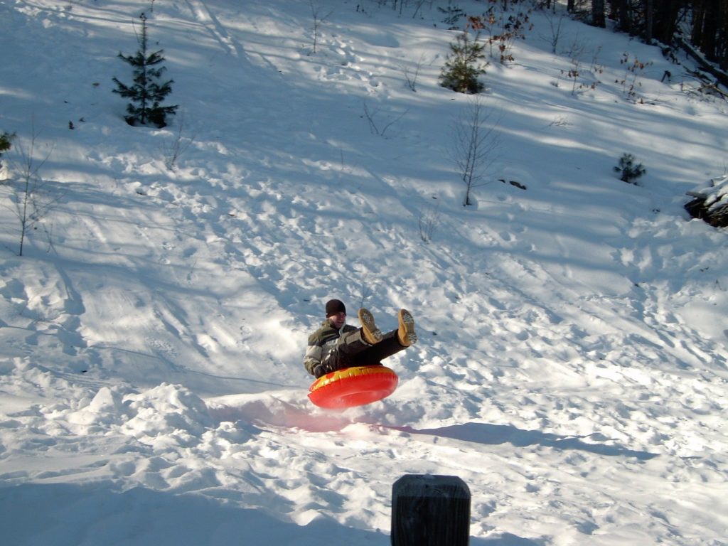 Snow Tubing 93024 1920