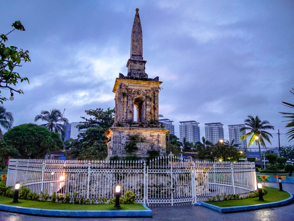02 Monument A La Bataille De Mactan Cebu