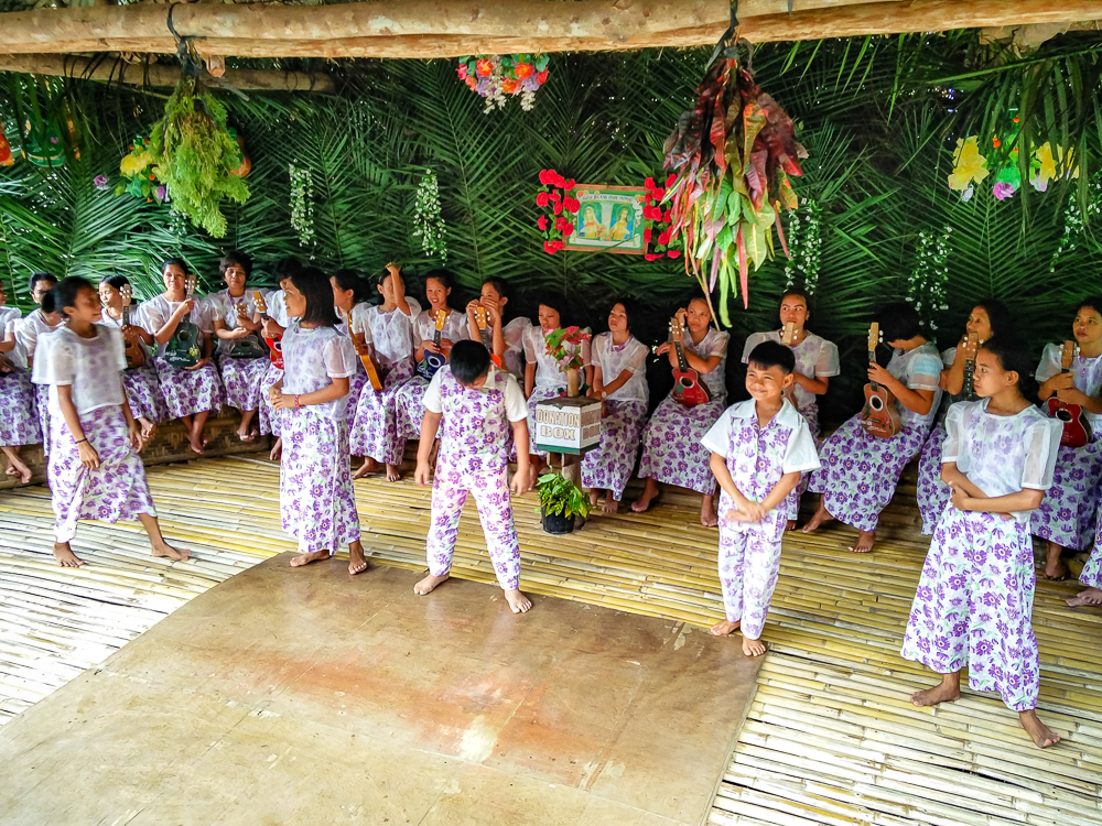 08 Presentation De Danse Des Enfants Bohol