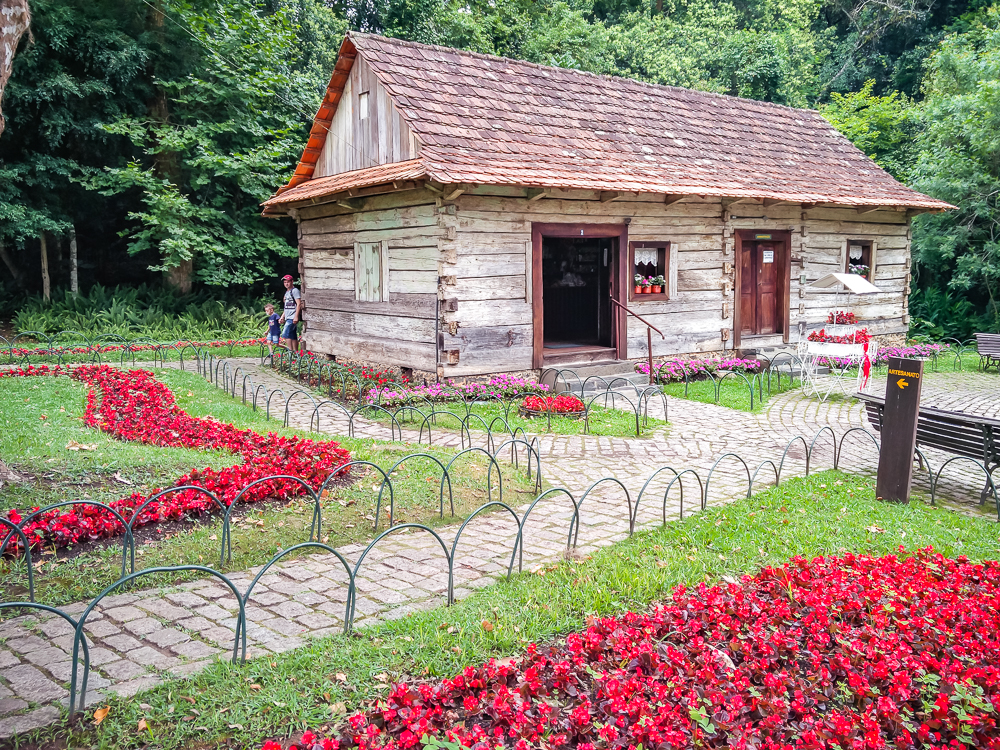 Curitiba Parc Jean Paul Ii Et Memorial De L Immigration Polonaise