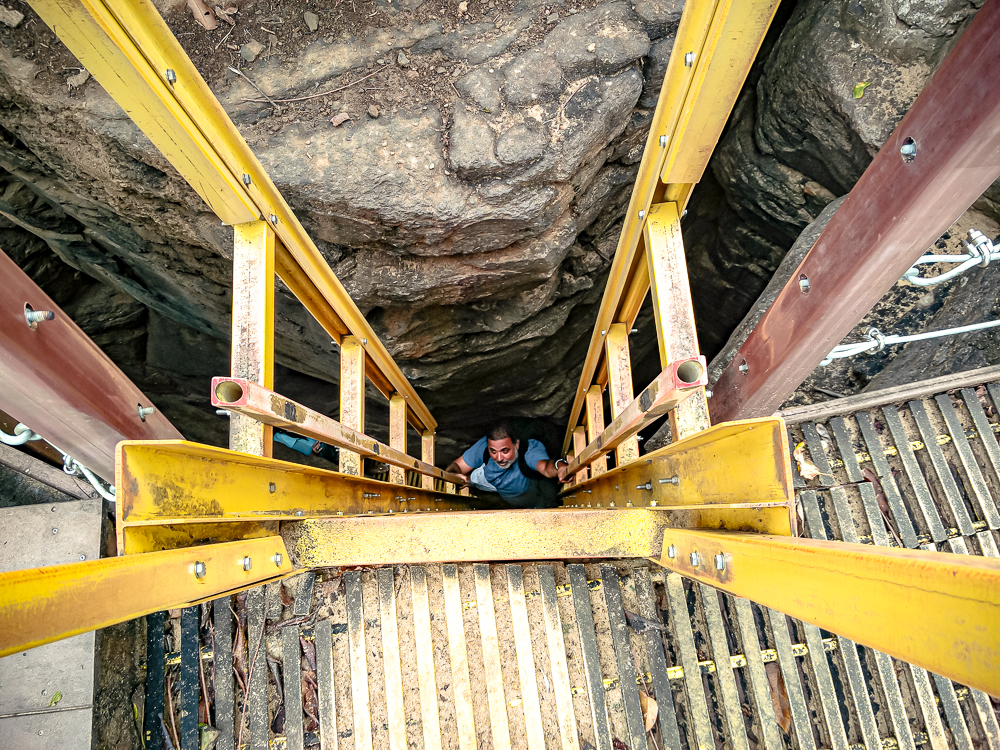 Fernando De Noronha Echelle D Acces A La Plage Du Sancho