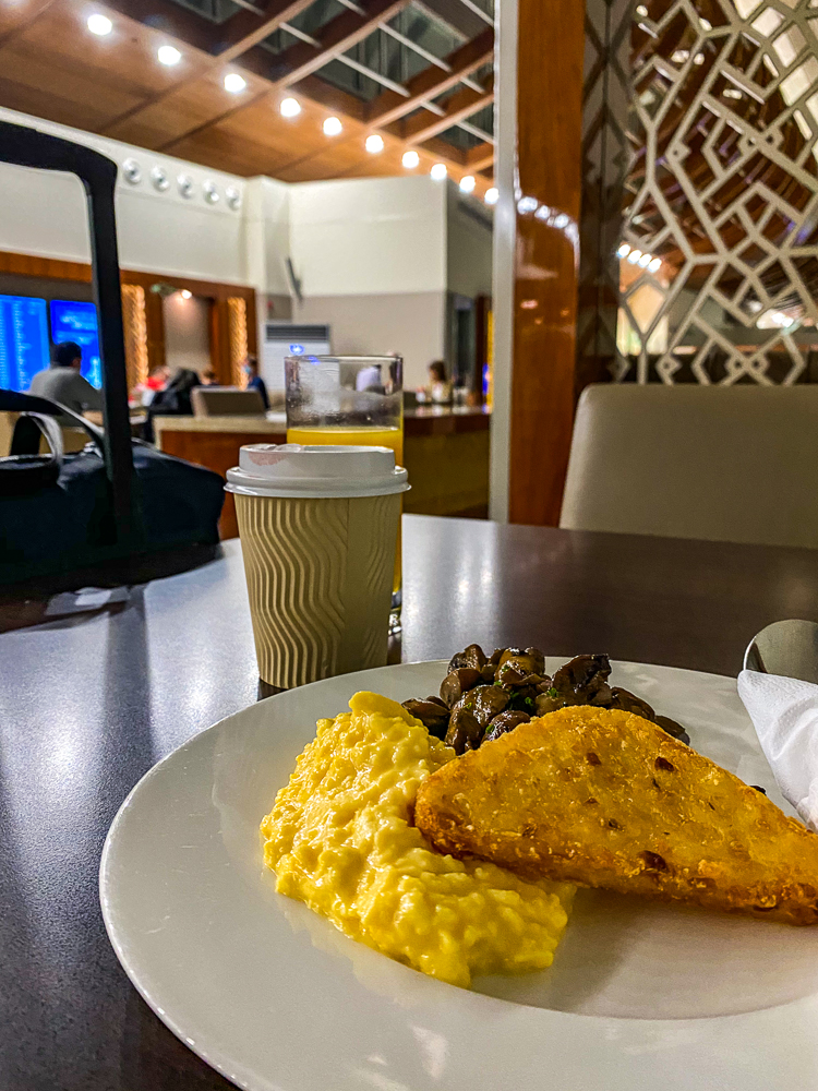 salon emirates business class-12