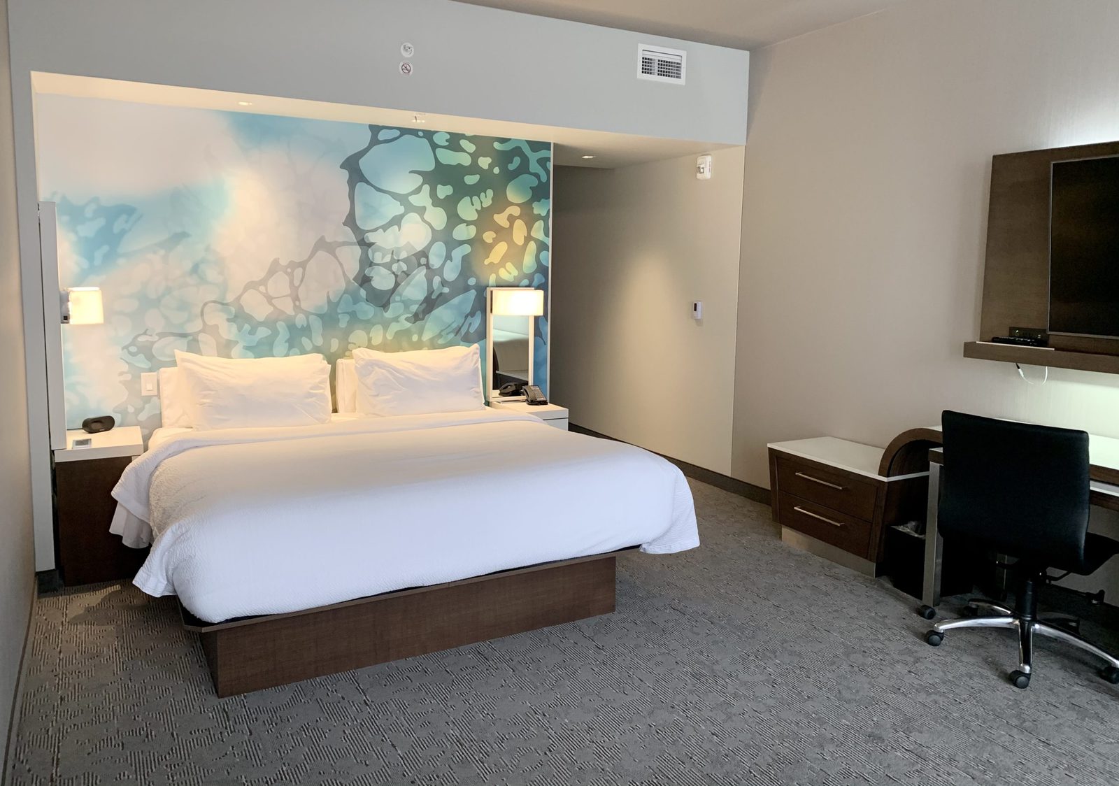 Chambre exécutive - Courtyard Brossard