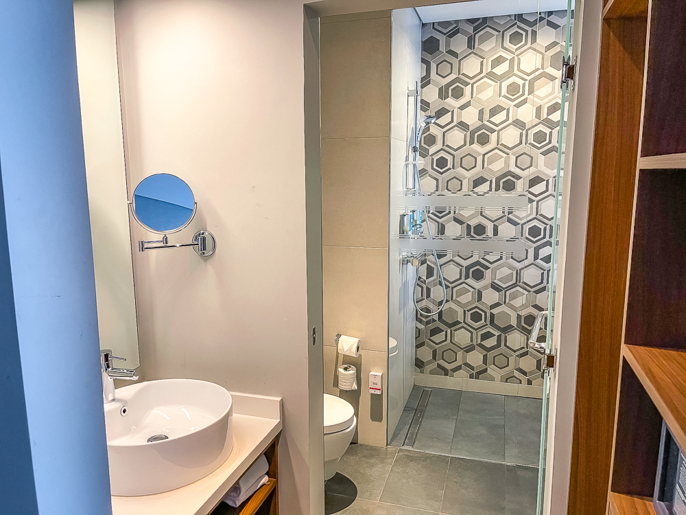 aloft me-aisam, dubai—