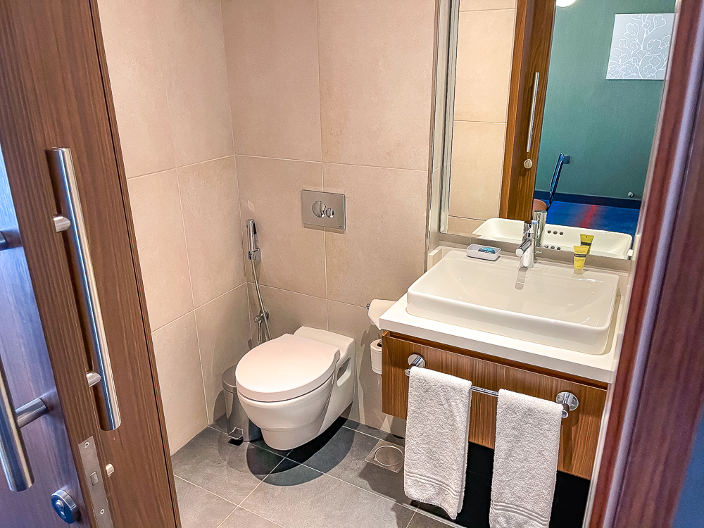 aloft me-aisam, dubai—