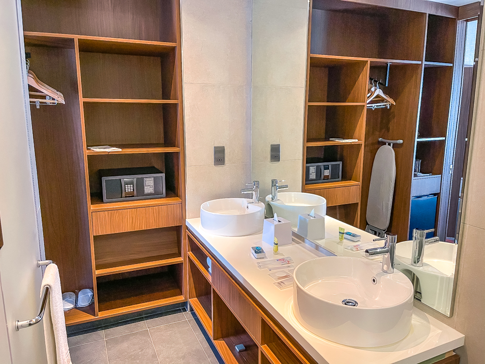 aloft me-aisam, dubai—