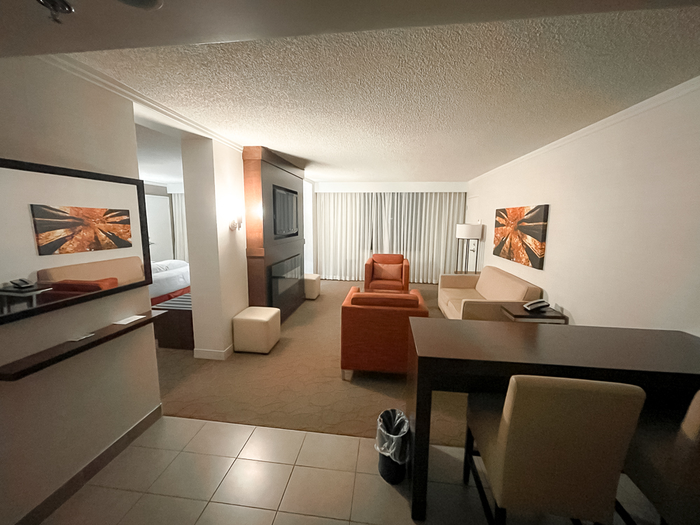 Delta Delta Hotels Saguenay Conference Centre-03