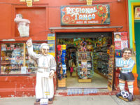 La Boca Deux idoles argentins le pape Francois et Diego Maradona