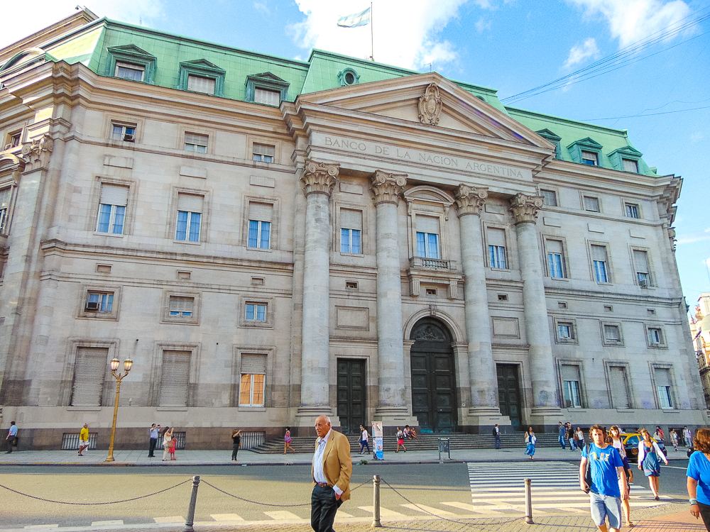 Plaza de Mayo Banque de la nation