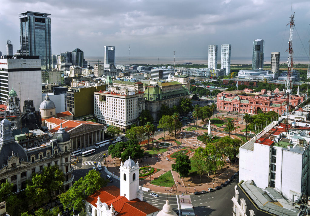 Vue aerienne de la Plaza de Mayo Credit office du tourisme Buenos Aires