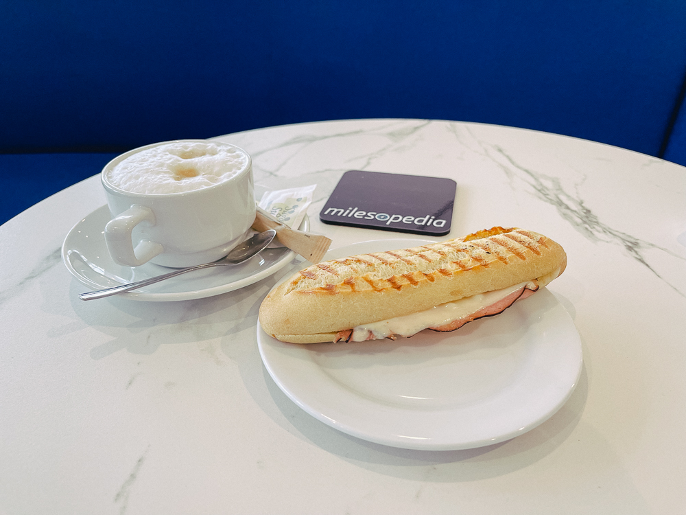 Salon Air France Montreal YUL