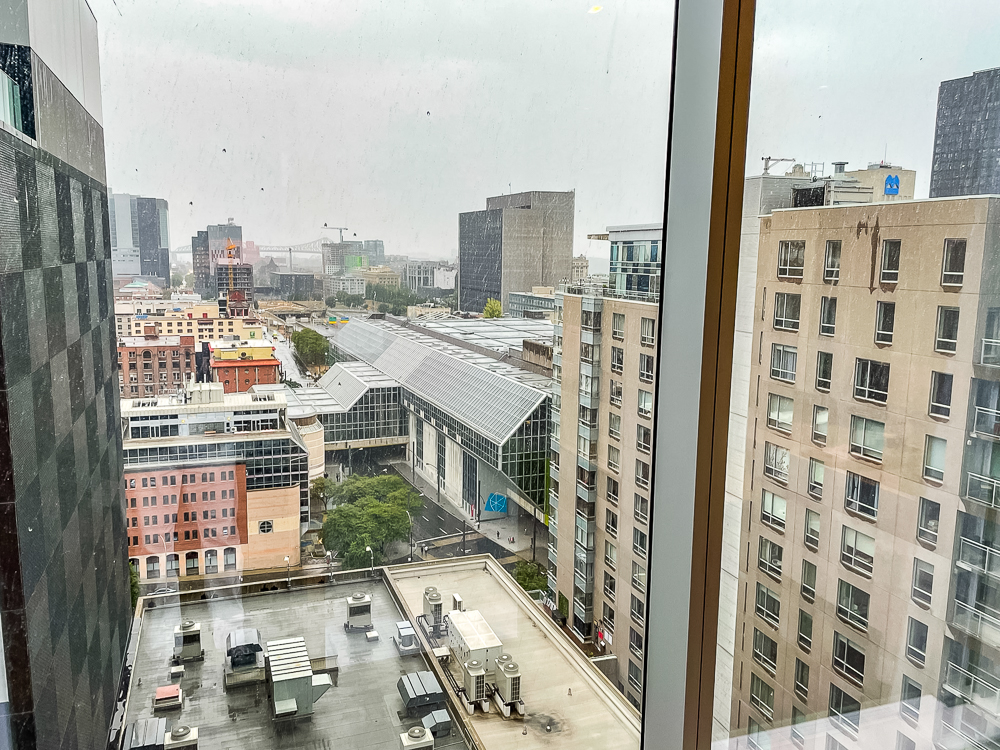 Suite Hero Presidentielle Humaniti Hotel Montreal