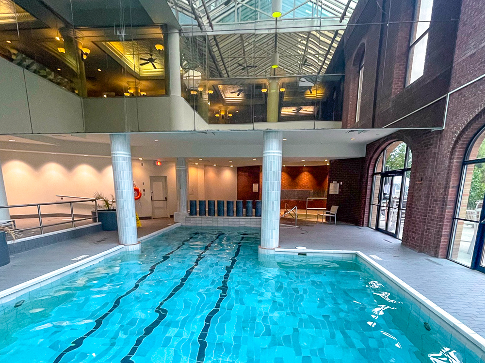 Delta Bessborough – Piscine