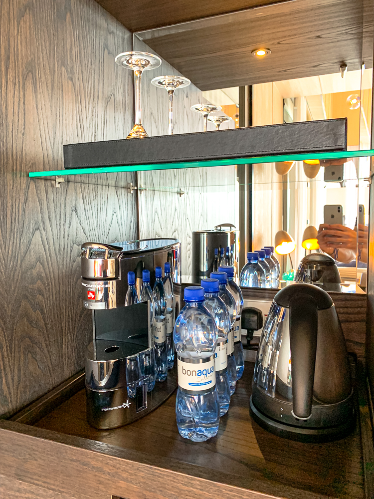 The St. Regis Maldives Vommuli Resort