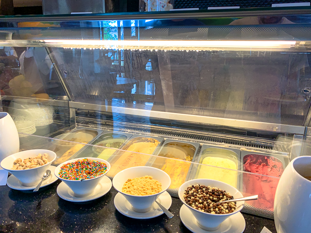 The St. Regis Maldives Vommuli Resort