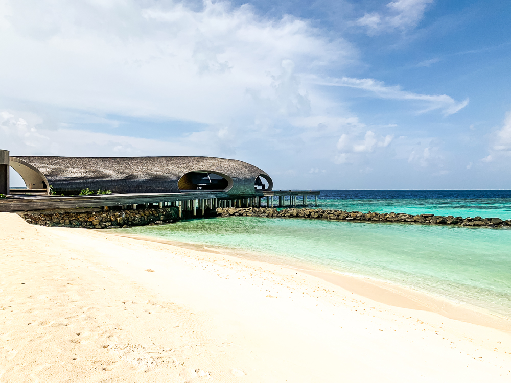 The St. Regis Maldives Vommuli Resort