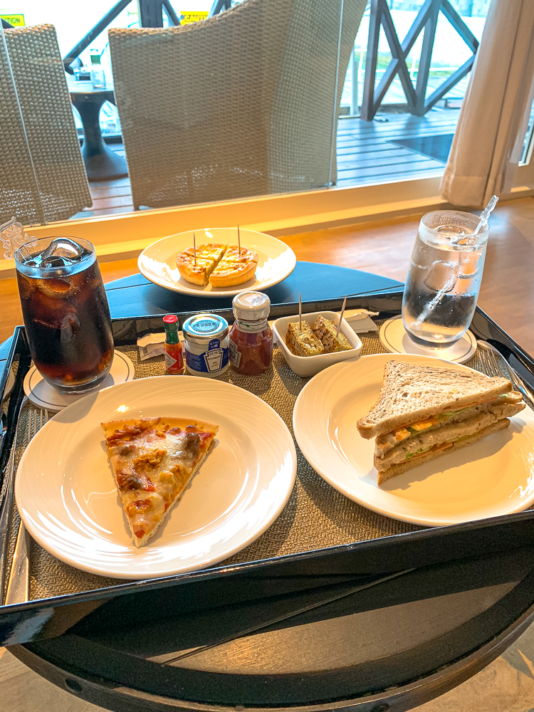 The St. Regis Maldives Vommuli Resort