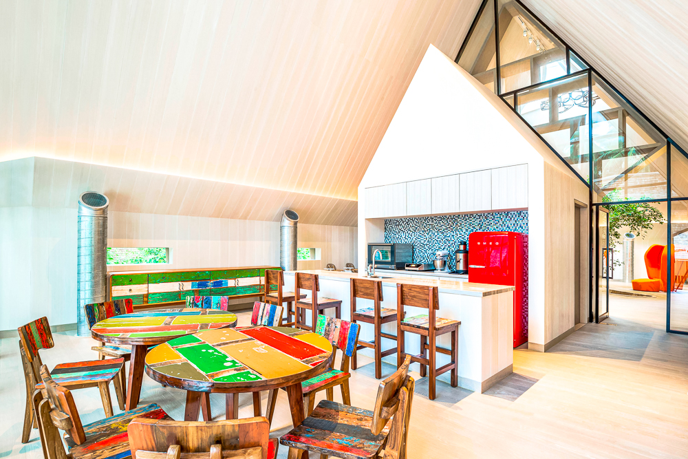 The St. Regis Maldives Vommuli Resort