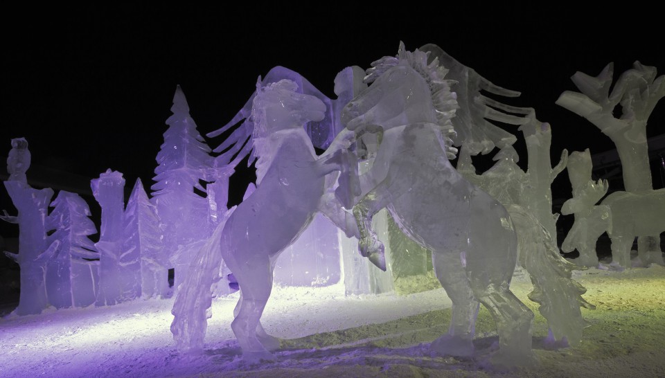 Sculpture sur glace. St Come