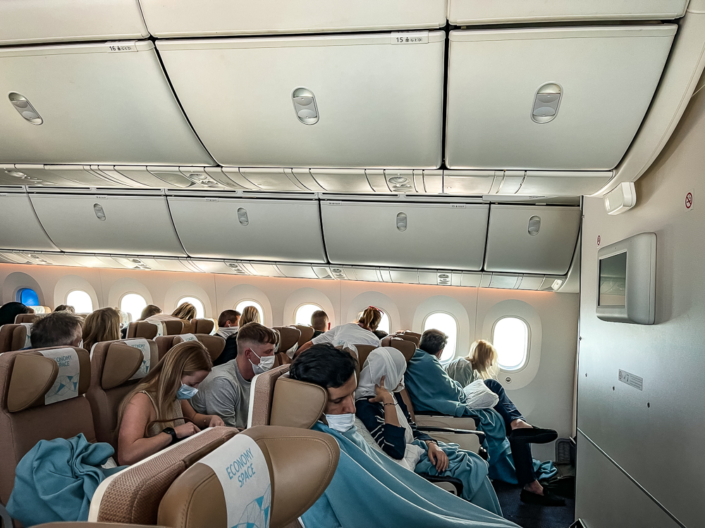 vol Etihad Economy Dubai Male