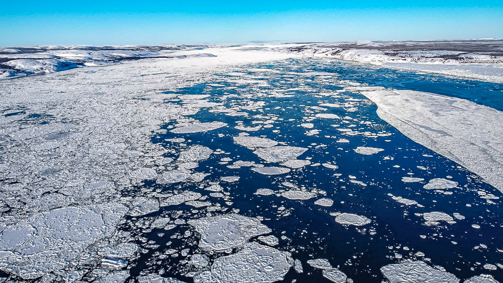 L'immensité des paysages nordiques à proximite de Kuujjuaq à vue d'avion - Crédit Photo Maxence Chavanne